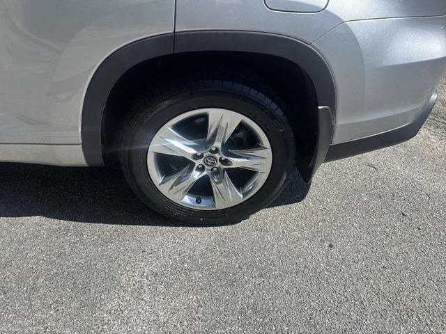 Used 2019 Silver Toyota Limited image 36