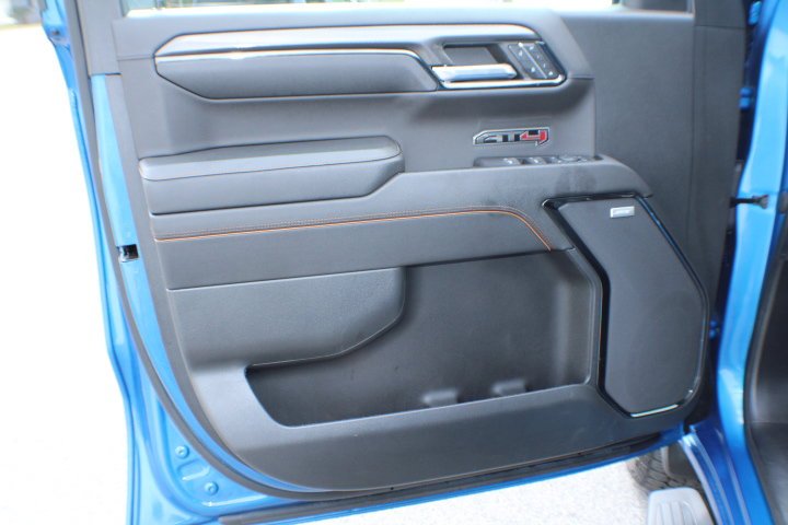 Used 2023 Dynamic Blue Metallic GMC AT4 image 6