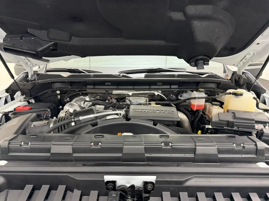 Used 2023 Summit White GMC AT4 image 36