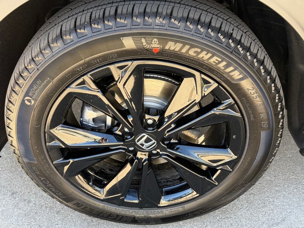 Certified Used 2026 Meteorite Gray Metallic Honda Sport Touring image 13