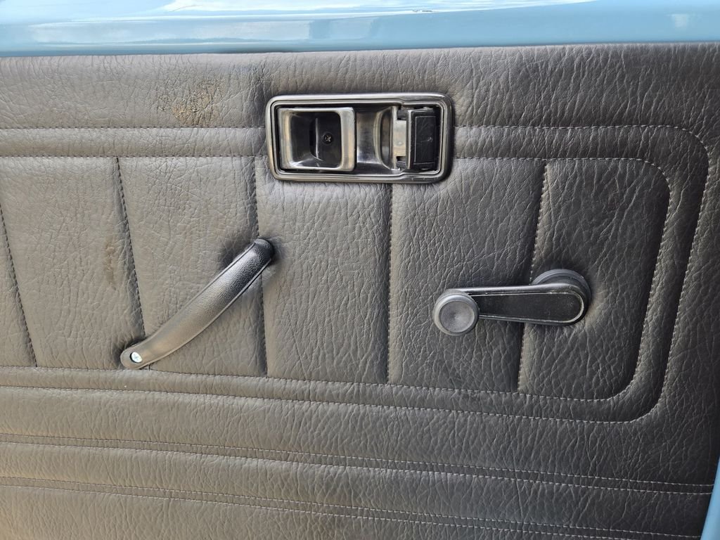 Used 1991 Blue Toyota OJ55 image 13