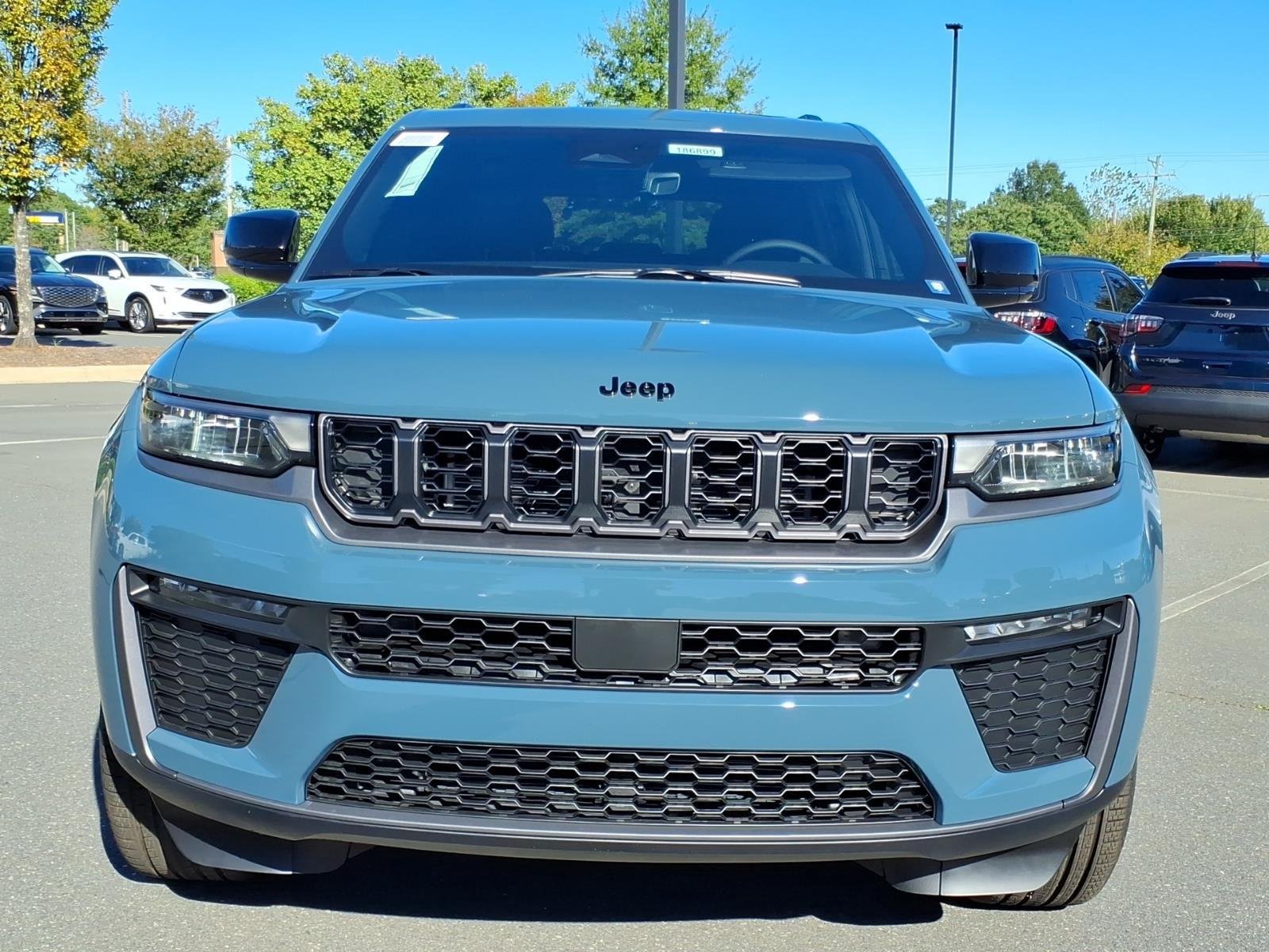 New 2027 Steel Blue Paint Jeep Limited image 13
