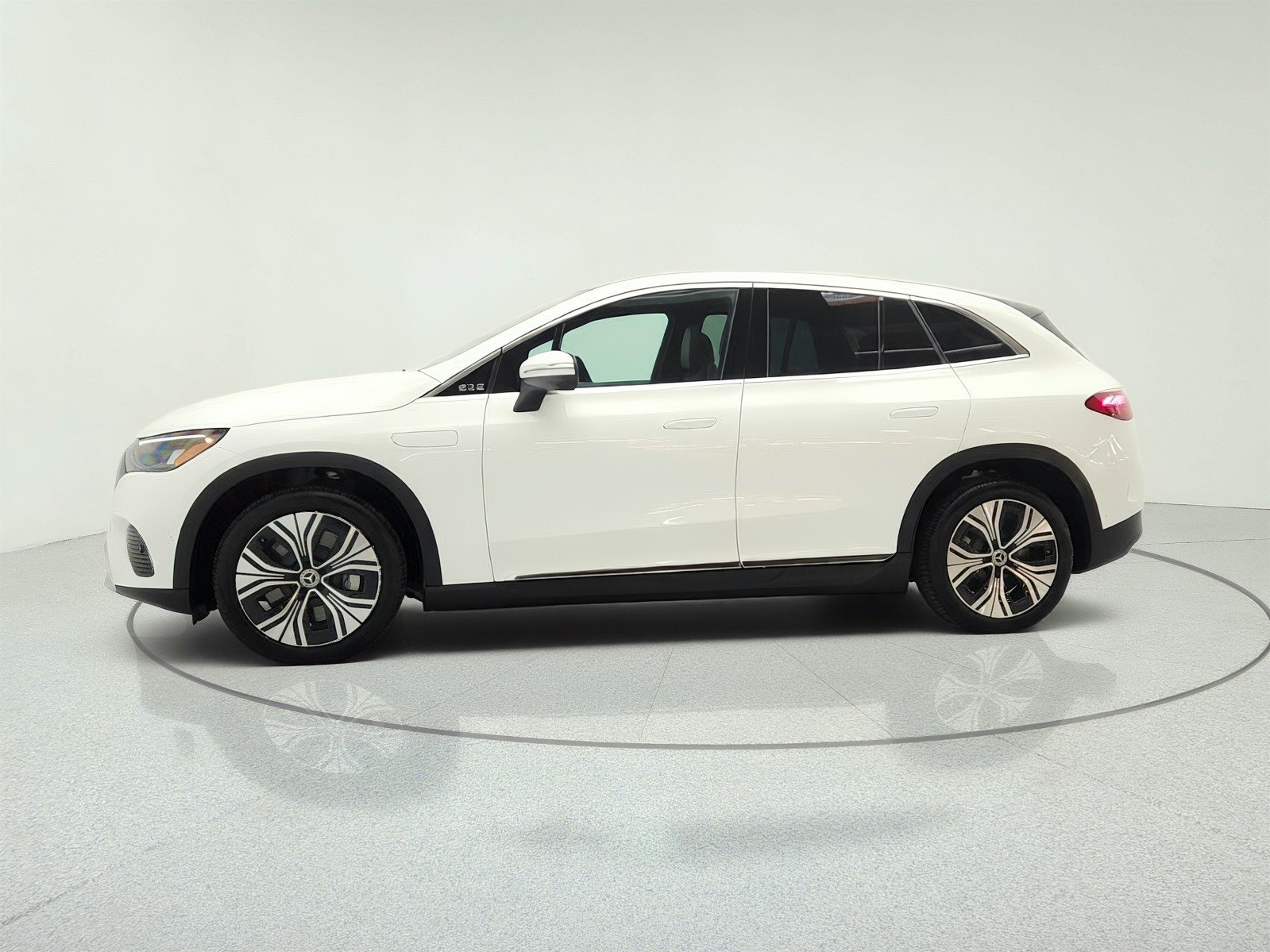 Certified Used 2026 Polar White Mercedes-Benz EQE 320 4MATIC® SUV image 8