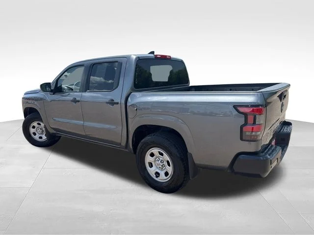 Used 2024 Gray Nissan S image 5