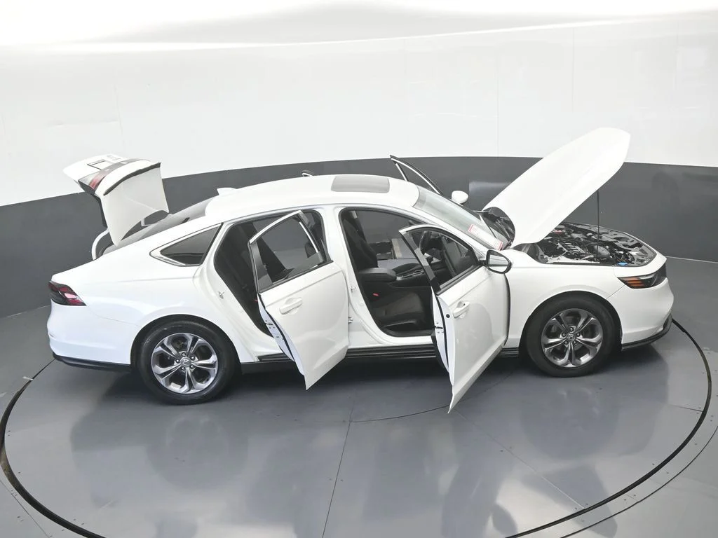 Used 2024 White Honda EX image 67