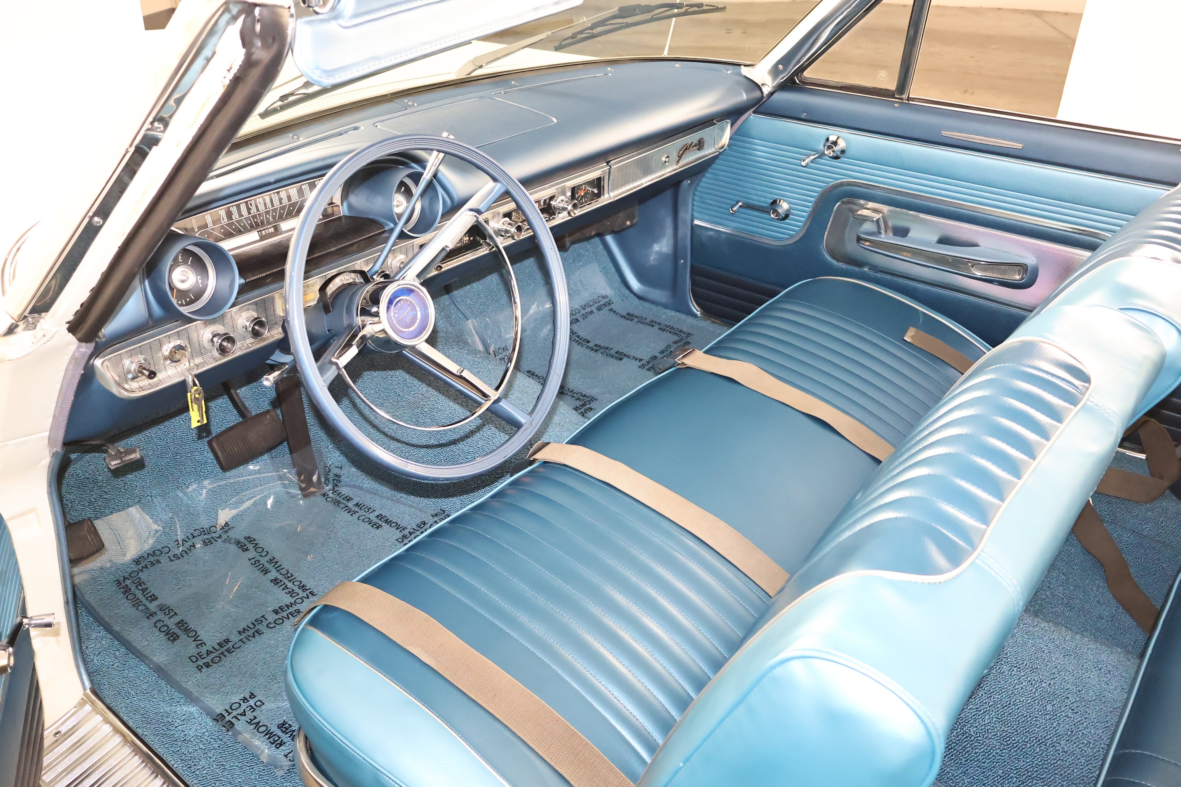 Used 1963 White Ford  image 16