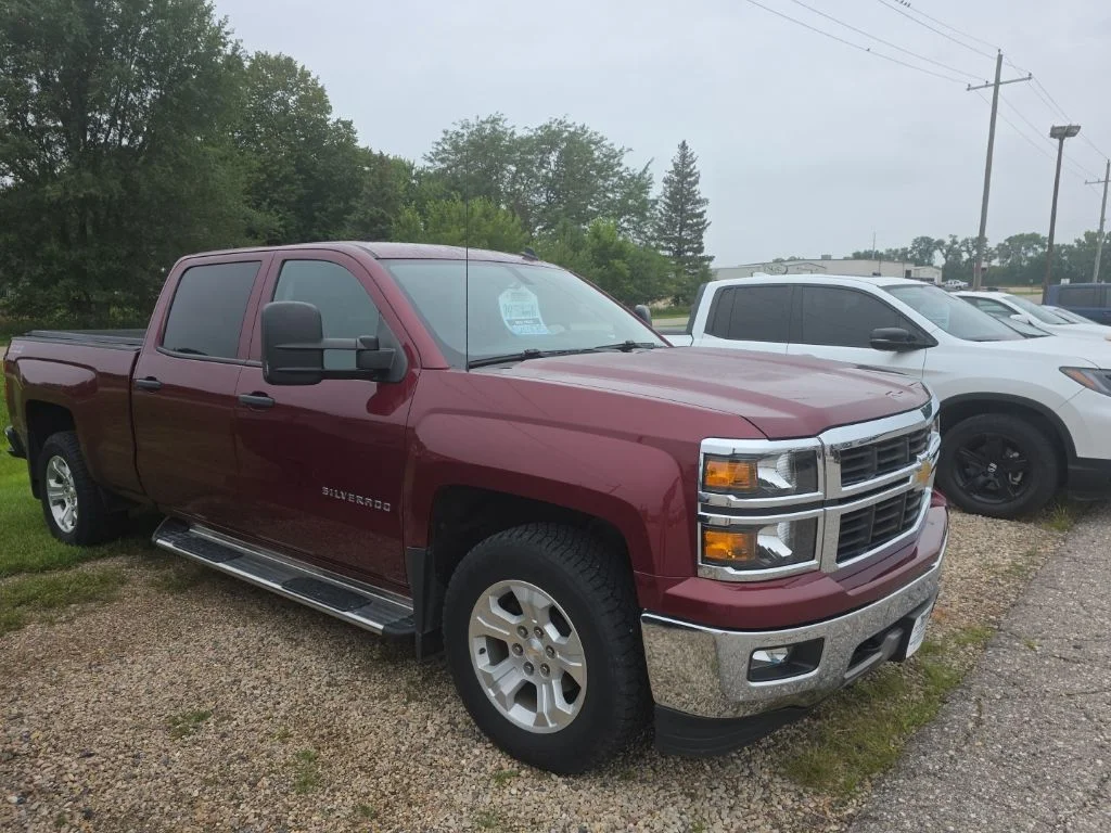 Used 2014 Red Chevrolet LT image 2