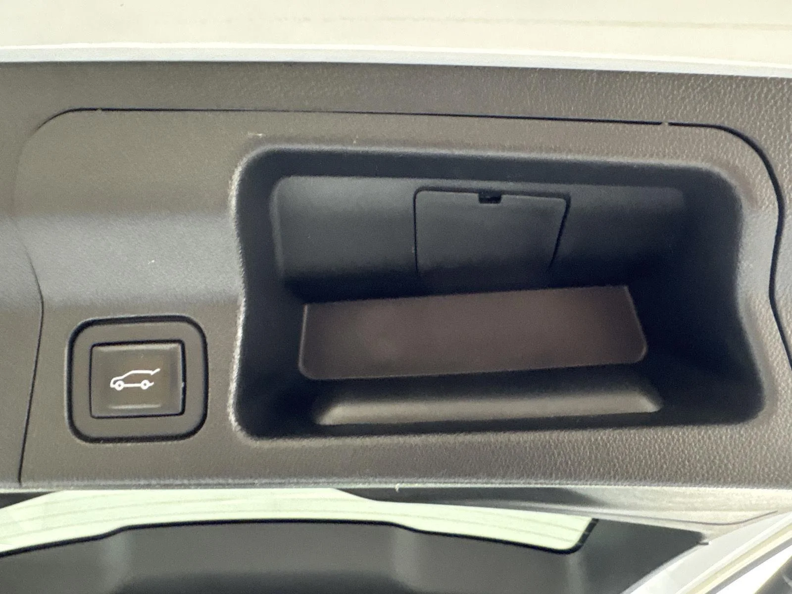 Used 2021 Summit White GMC Denali image 22
