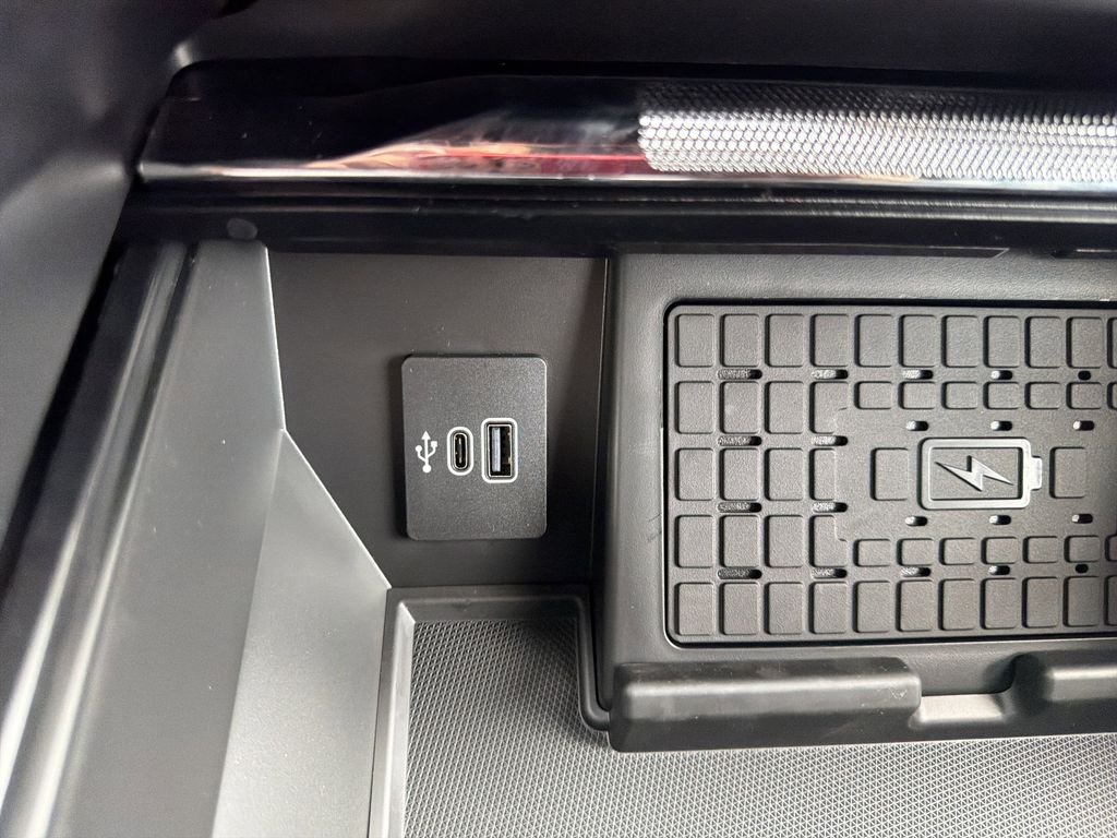 New 2026 Agate Black Metallic Ford Lariat® image 34