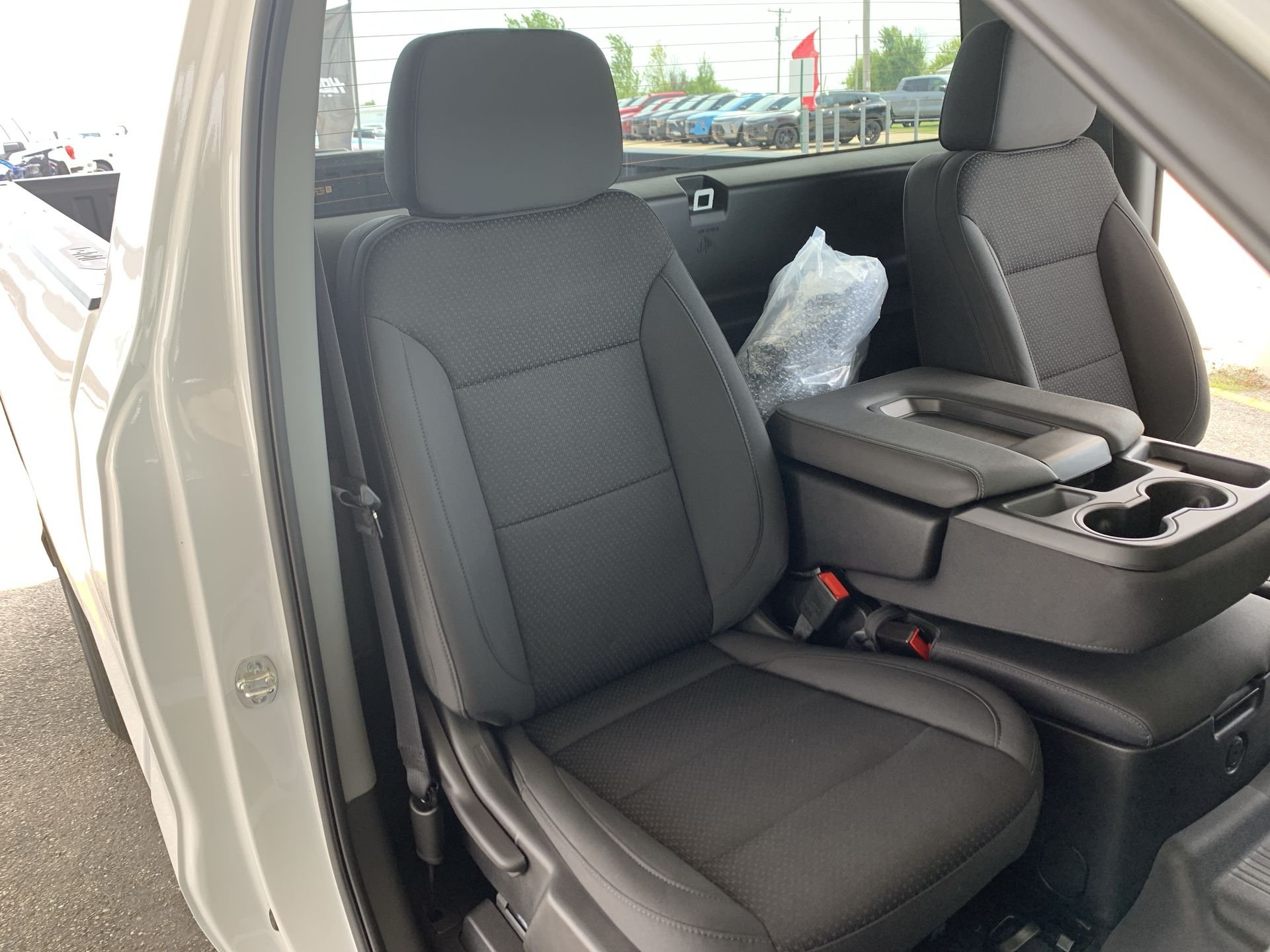 2025 GMC Sierra 1500 Pro - Photo 37