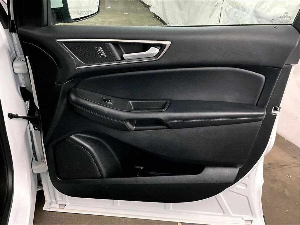 Used 2022 White Ford SEL image 12