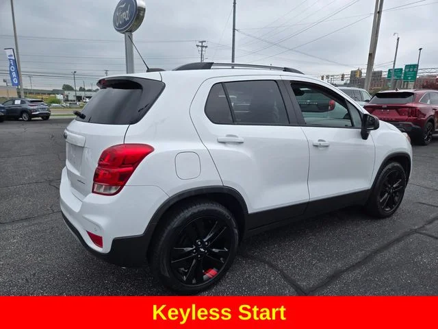 Used 2020 White Chevrolet LT image 9