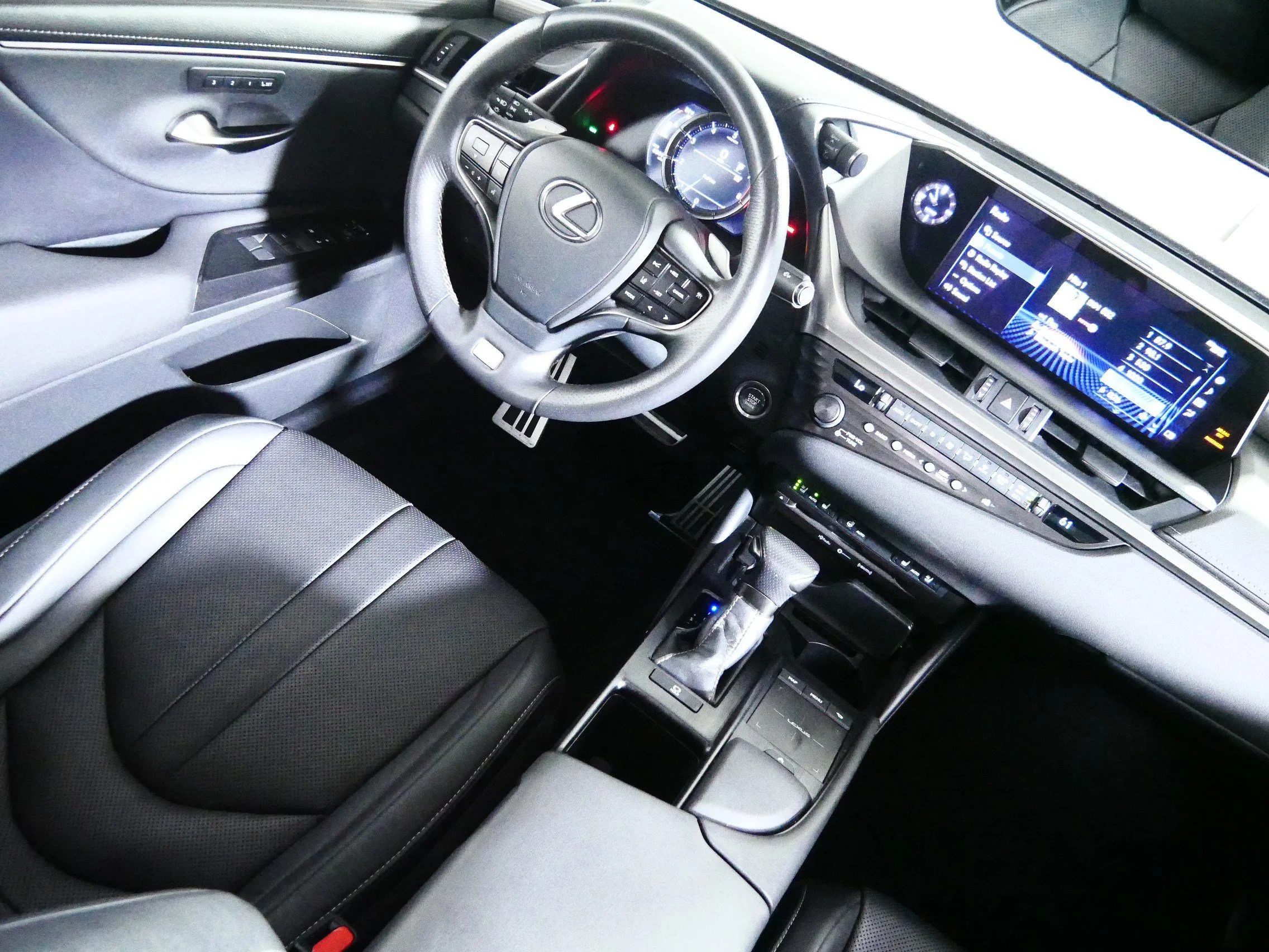 Used 2020 Nebula Gray Pearl Lexus ES 350 F SPORT image 9