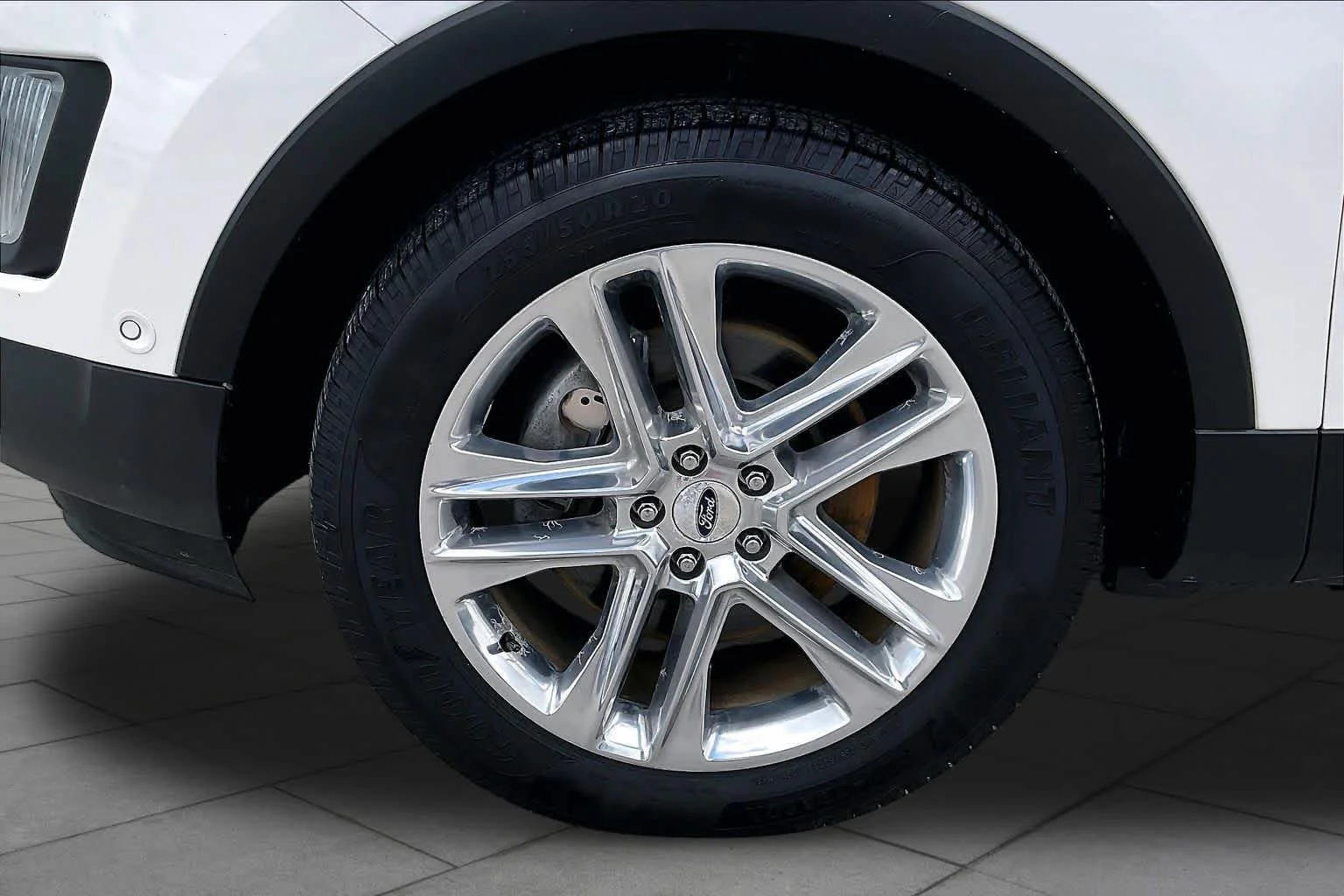 Used 2017 White Platinum Metallic Tri-Coat Ford Limited image 11