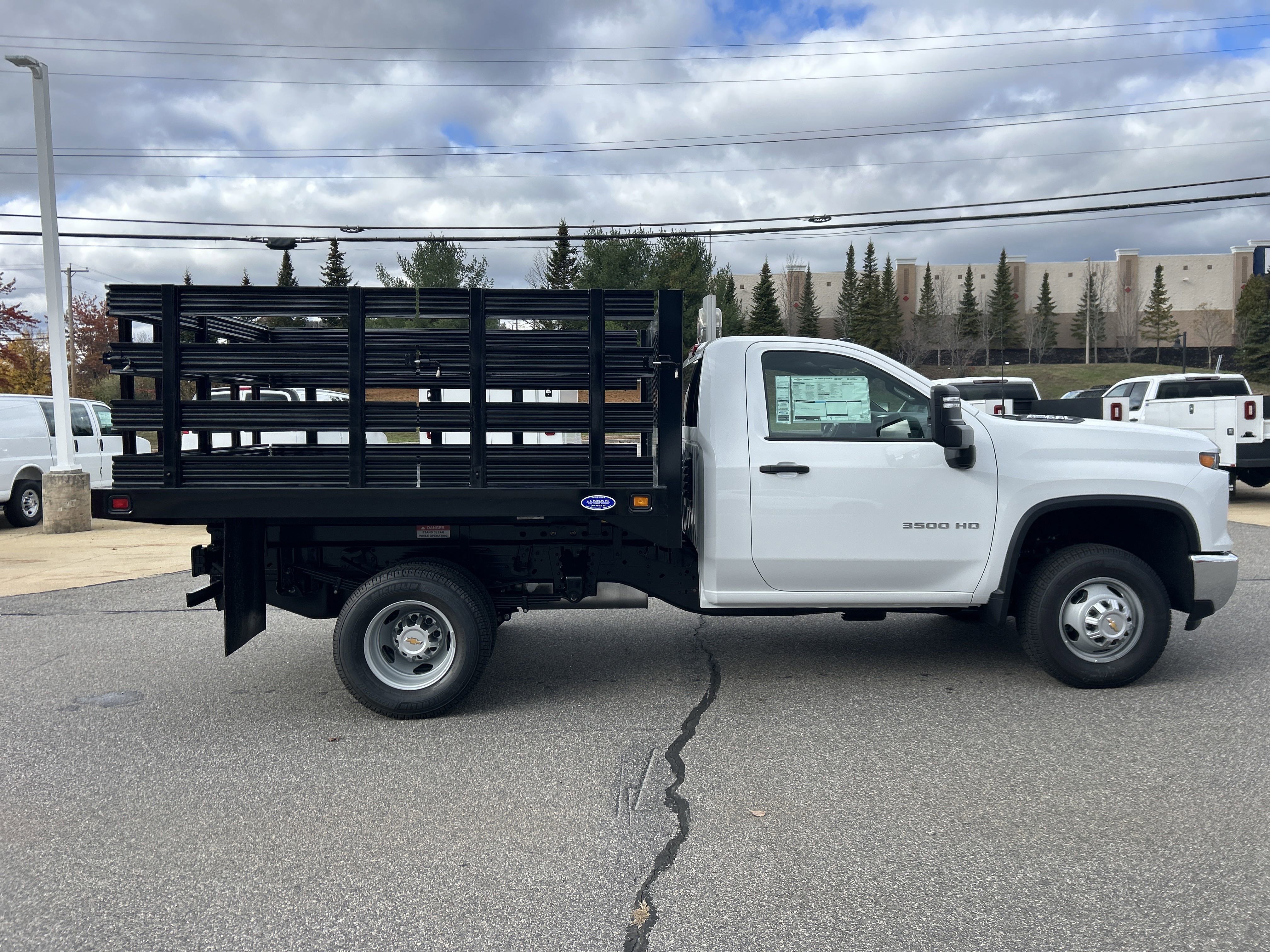 New 2025 Summit White Chevrolet Work Truck image 7
