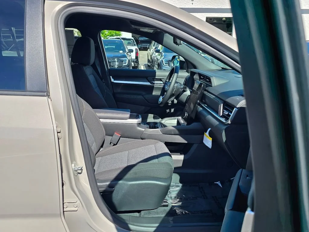 New 2026 Riverstone Metallic GMC Elevation image 31