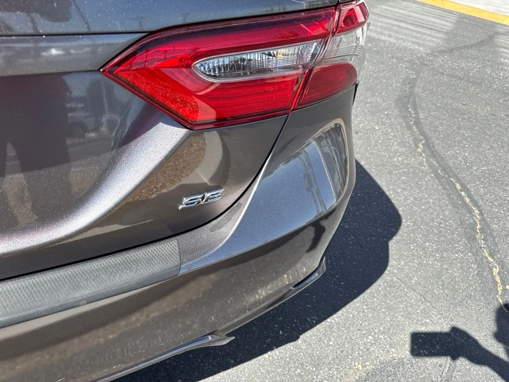 Used 2018 Gray Toyota SE image 8