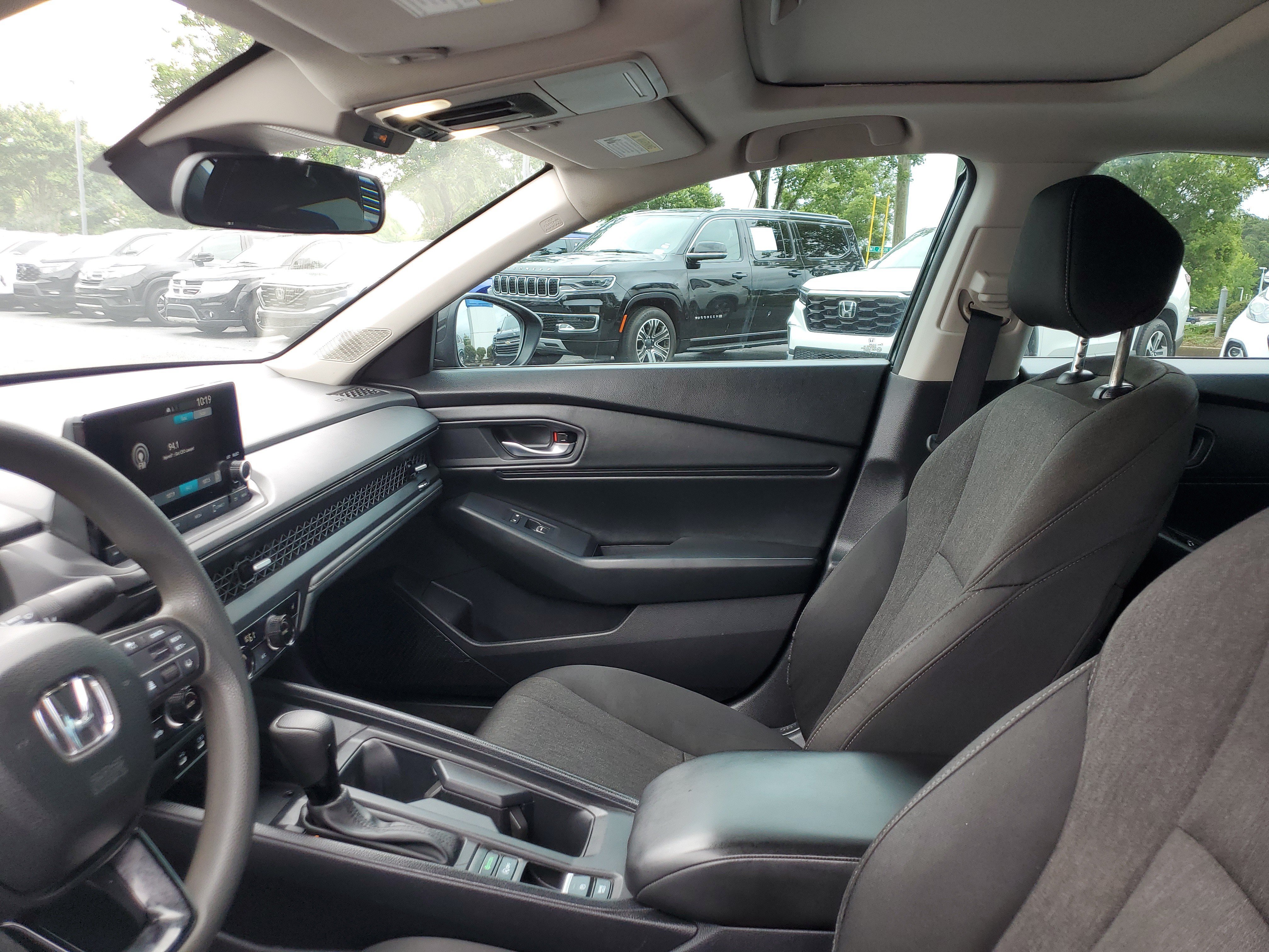 Used 2024  Honda EX image 16