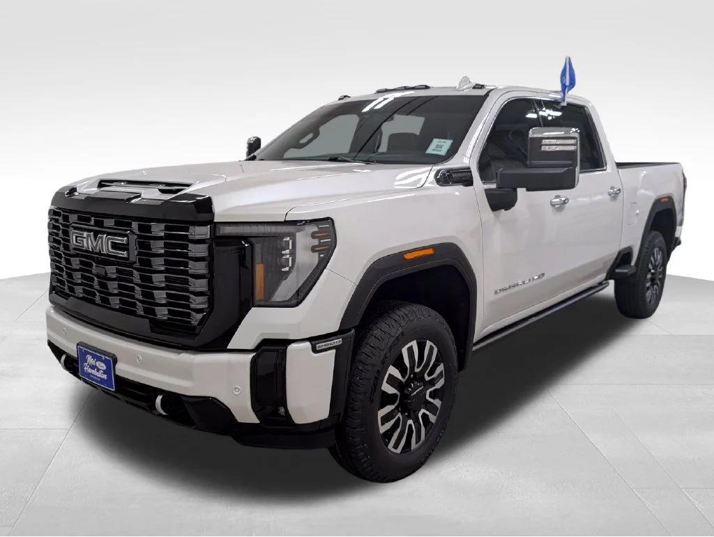Certified Used 2025 White Frost Tri-Coat GMC Denali Ultimate image 20