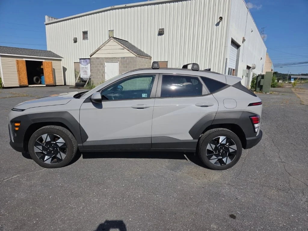 Certified Used 2024 Gray Hyundai SEL image 4