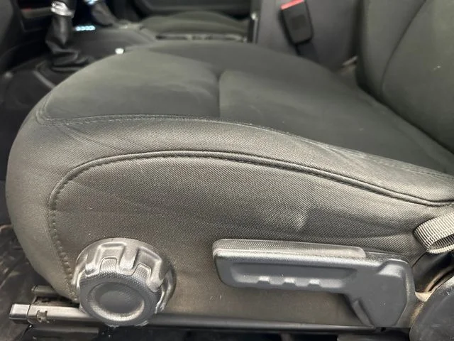 Used 2018 Blue Jeep Unlimited Sport S image 18