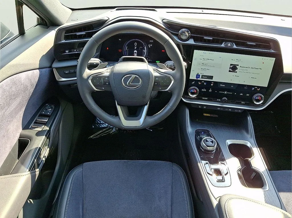 Certified Used 2023 IRIDIUM Lexus 450e Luxury image 9