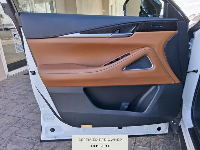Used 2025 Black INFINITI Autograph image 16