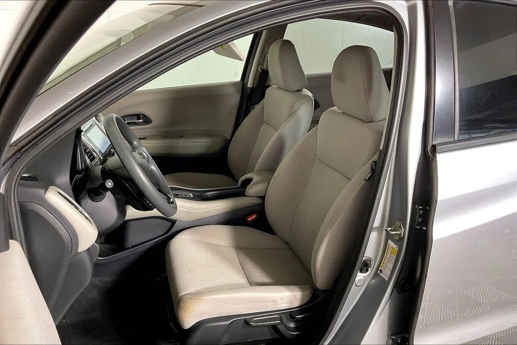 Used 2018  Honda EX image 24