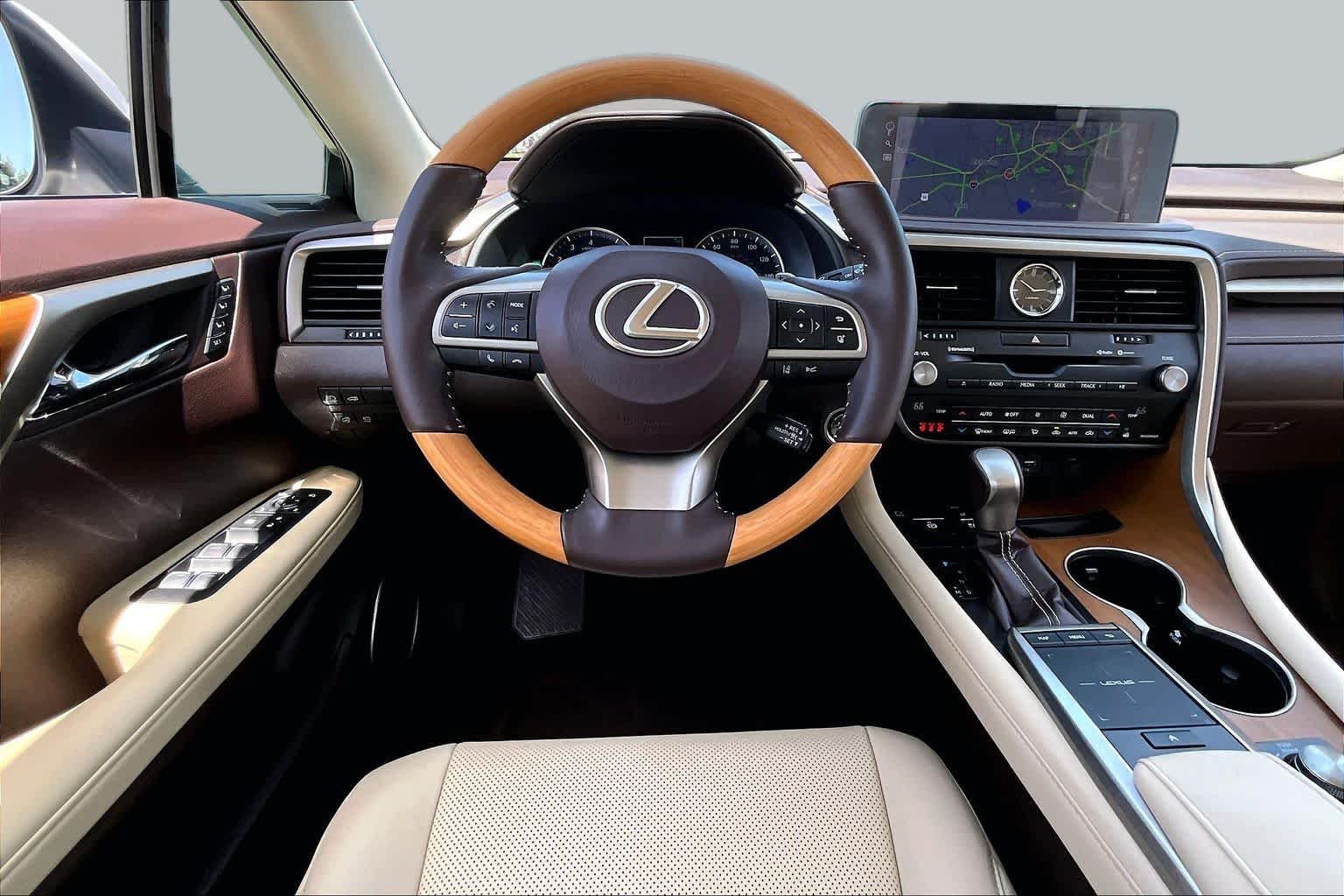 Used 2020 Eminent White Pearl Lexus  image 6