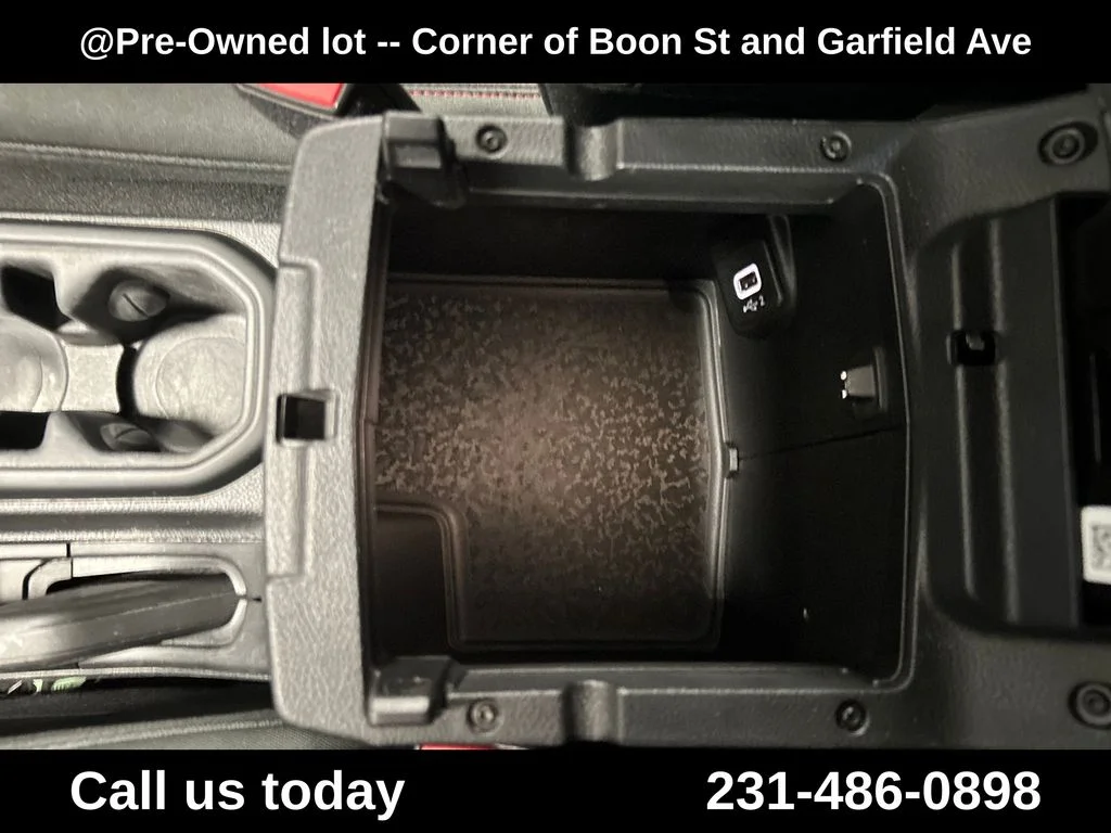 Used 2021 Silver Jeep Unlimited Rubicon image 28