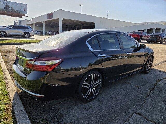 Used 2016 Crystal Black Pearl Honda Sport image 4