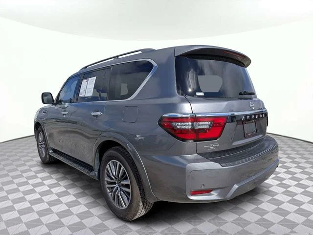 Used 2022 Gray Nissan SV image 5