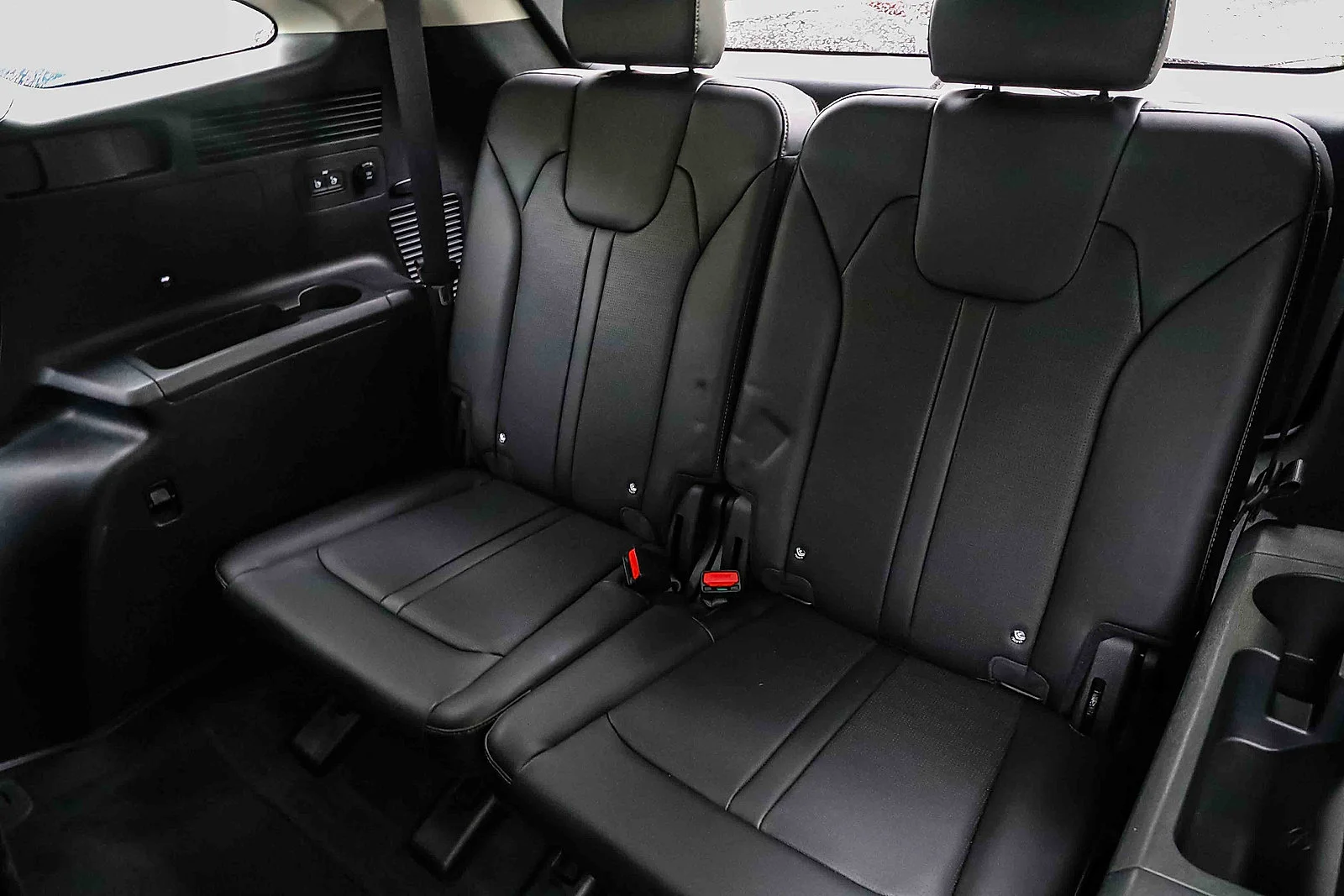 Certified Used 2025 Glacial White Pearl Kia S image 22