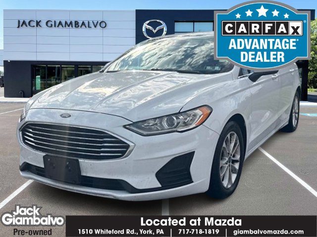 Used 2020 White Ford SE image 1