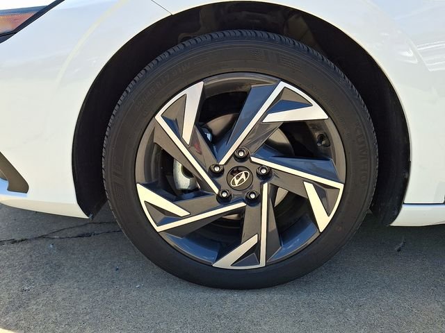 Certified Used 2025 White Hyundai SEL Sport image 28