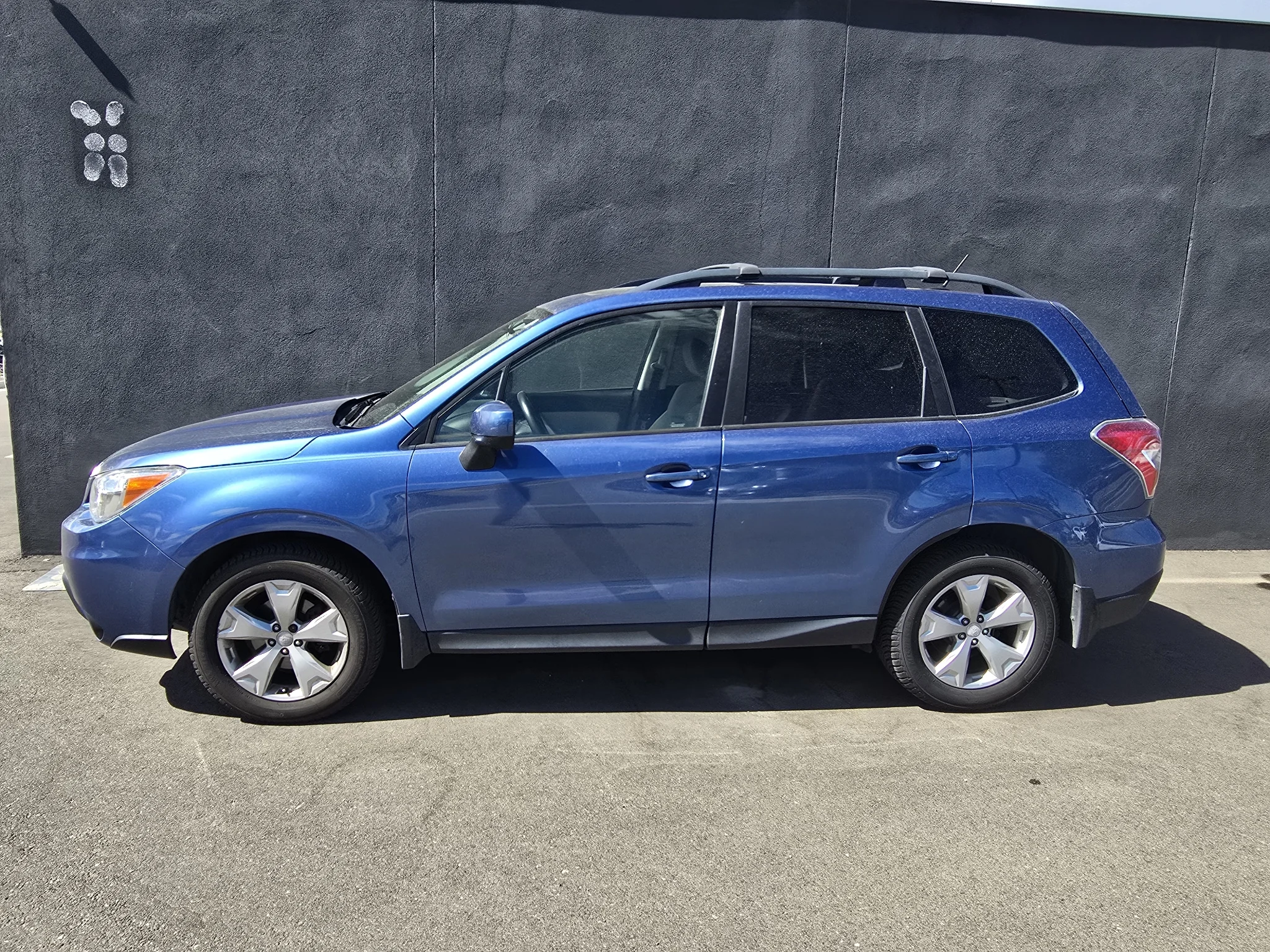 Used 2015 Quartz Blue Pearl Subaru 2.5i Premium image 11
