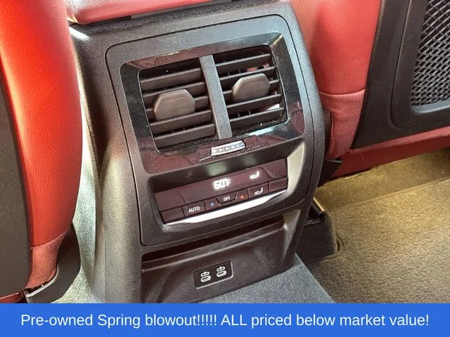 Used 2022 Black BMW sDrive30i image 19