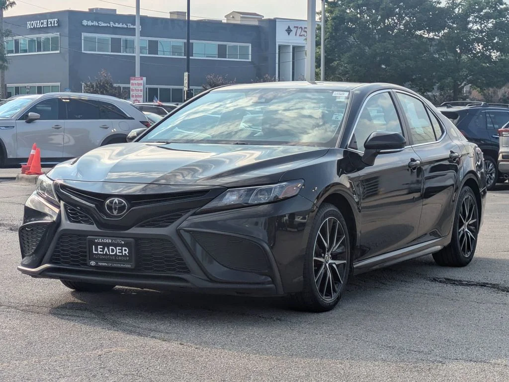 Used 2022 Black Toyota SE image 3
