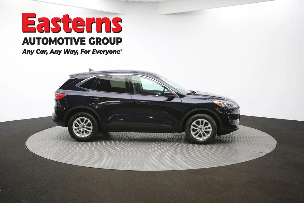 Used 2021 Blue Ford SE image 74
