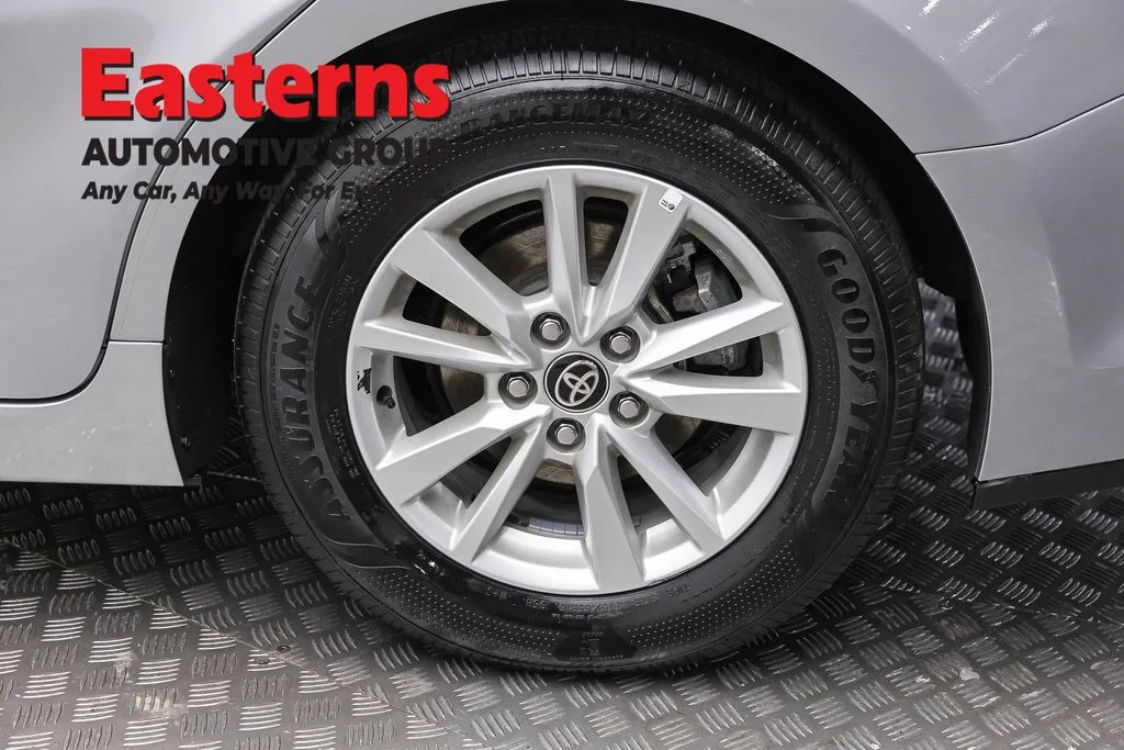 Used 2025 Silver Toyota LE image 8