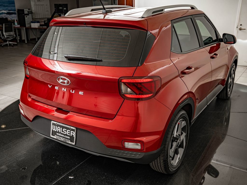 Used 2025 Ultimate Red Hyundai Limited image 15