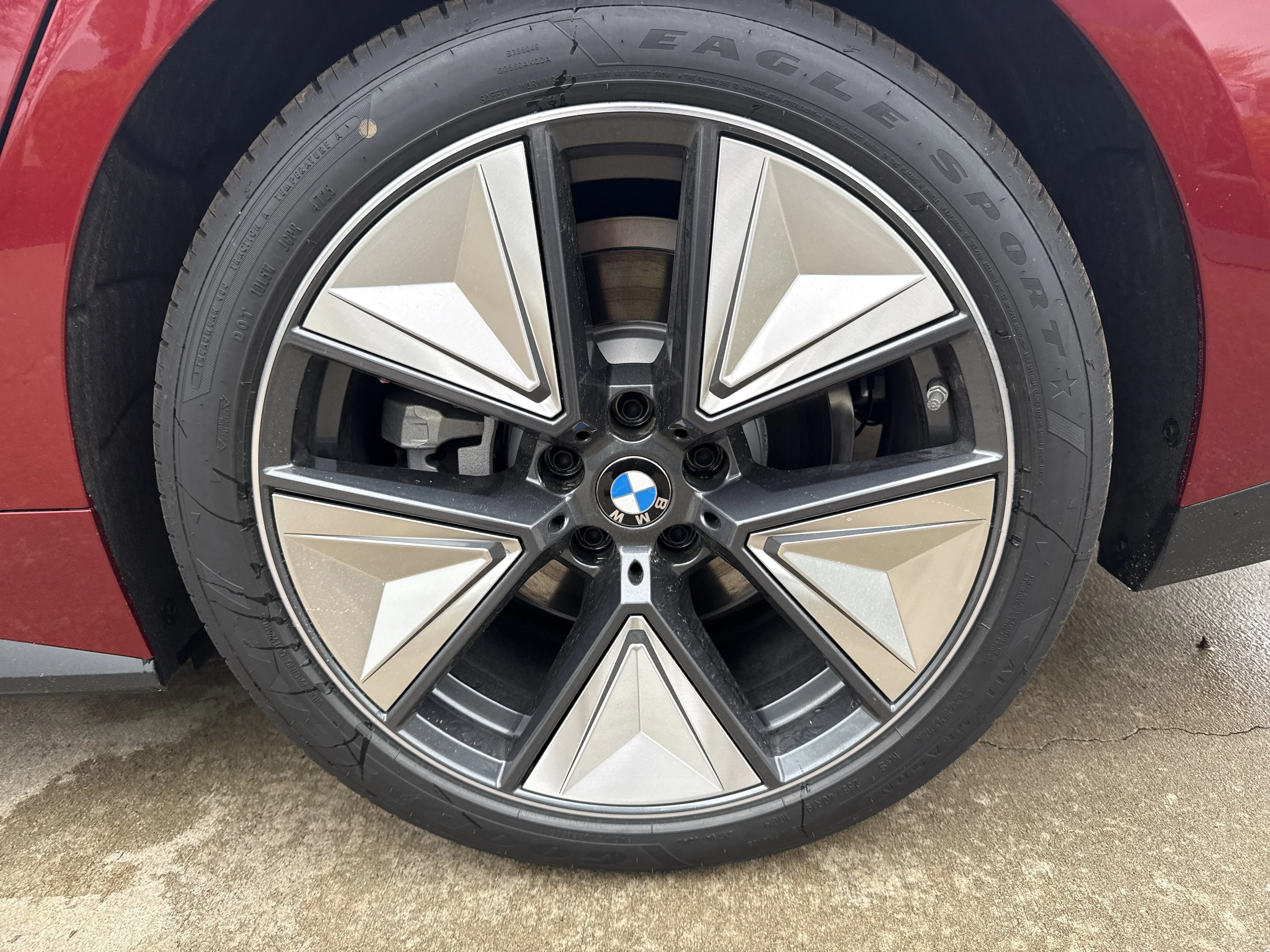 New 2026 VEGAS RED BMW xDrive40 image 29