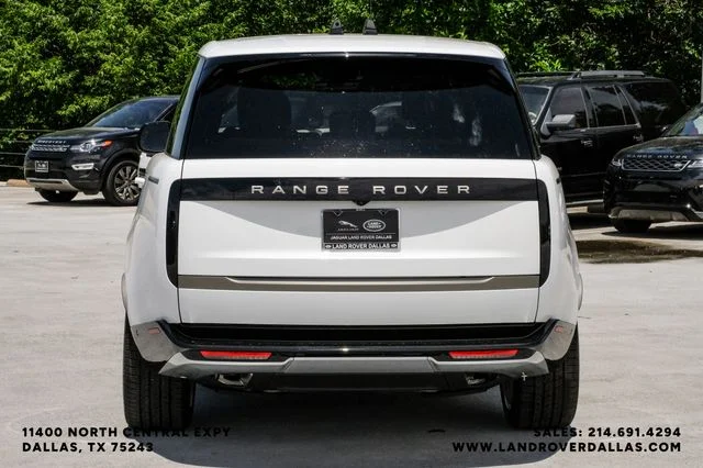 New 2026 White Land Rover SE image 7
