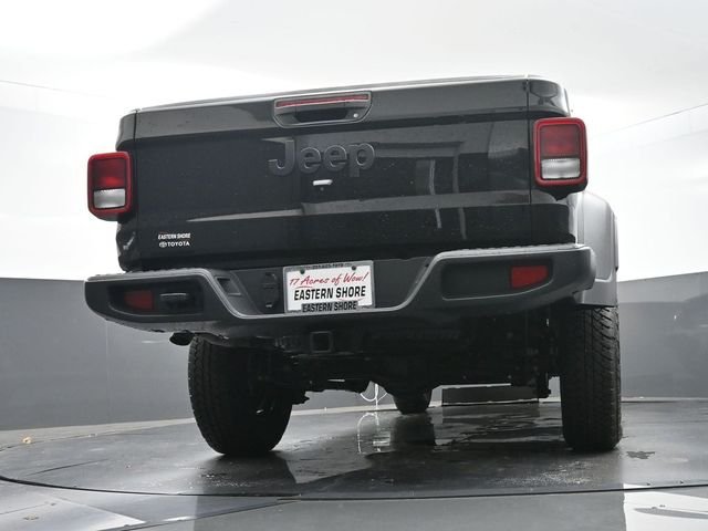 Used 2022 Black Jeep Sport image 32