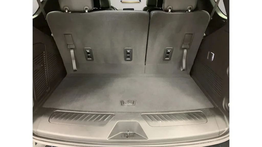 2023 GMC Yukon SLT - Photo 24
