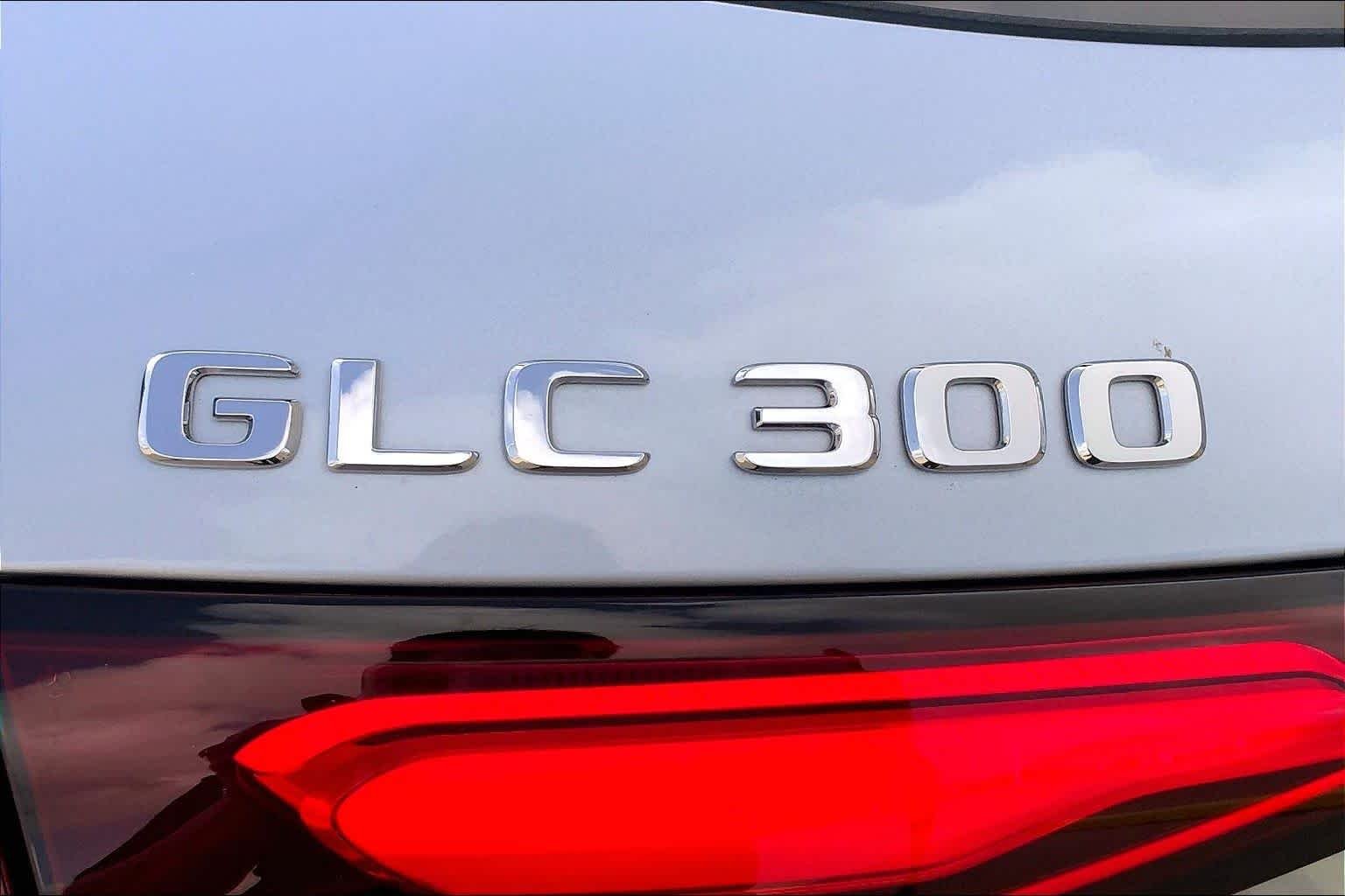 Used 2026 922/Cirrus Silv Mercedes-Benz GLC 300 image 29