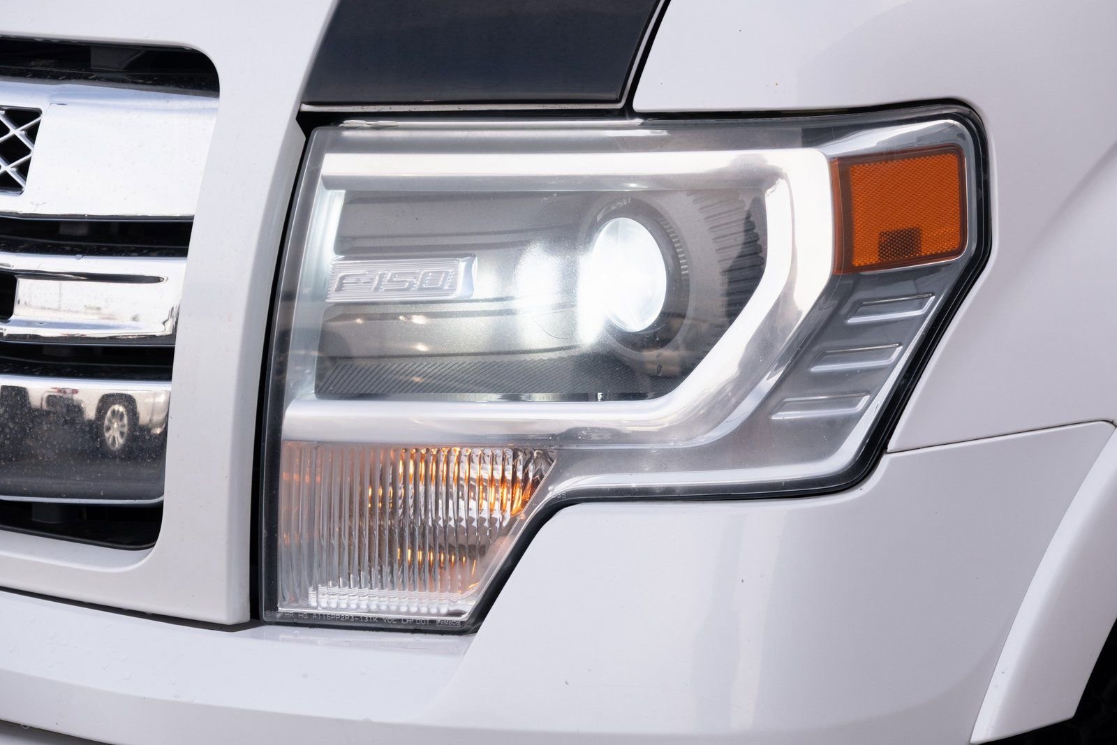 Used 2013  Ford Limited image 23