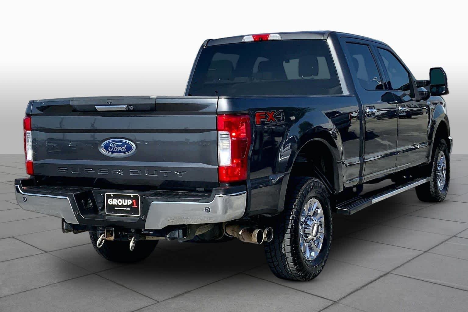 Used 2018 Magnetic Metallic Ford XLT image 13