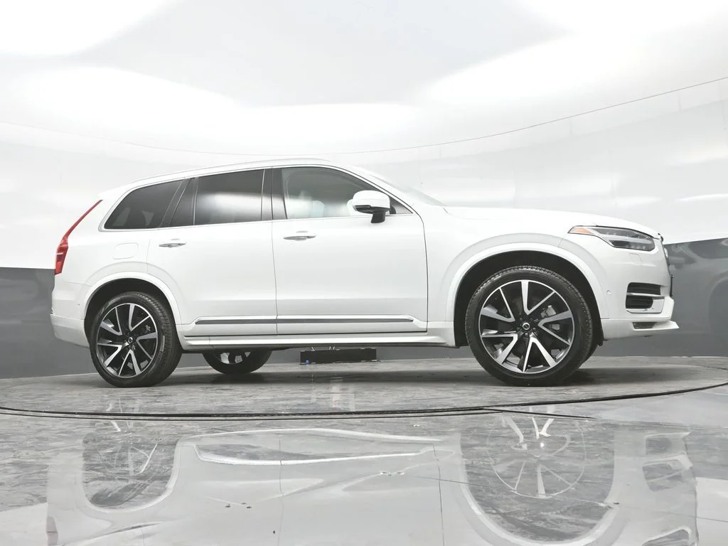 Certified Used 2024 Crystal White Volvo Plus image 29