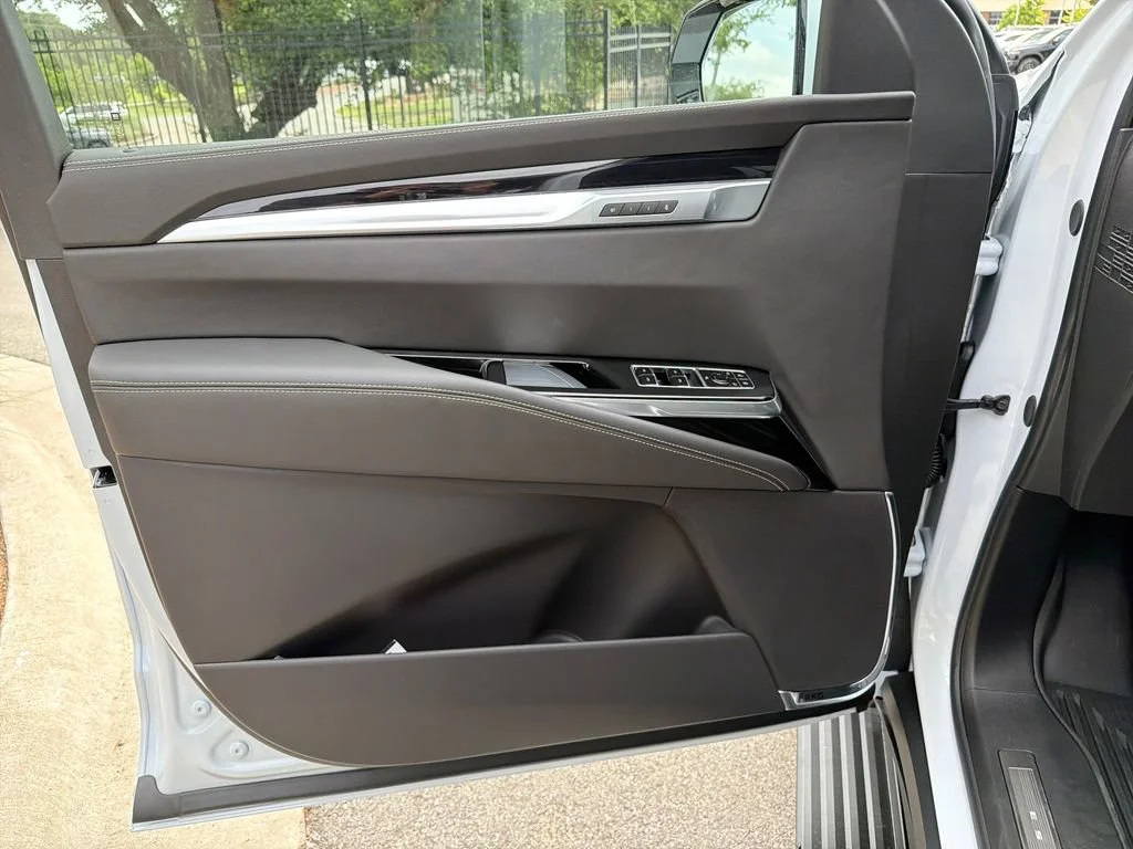 2026 Cadillac Escalade ESV Sport - Photo 17